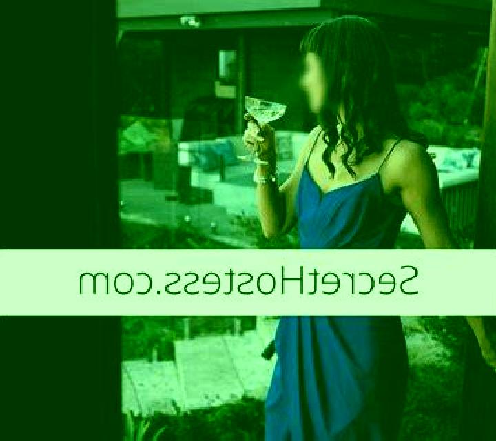 Salma, 34, acompañante castaño claro de ojos avellana y etnia mezcla basada en Ermioni. Ofrece Beso francés profundo, Francés natural, Dominación, Masaje. Di...