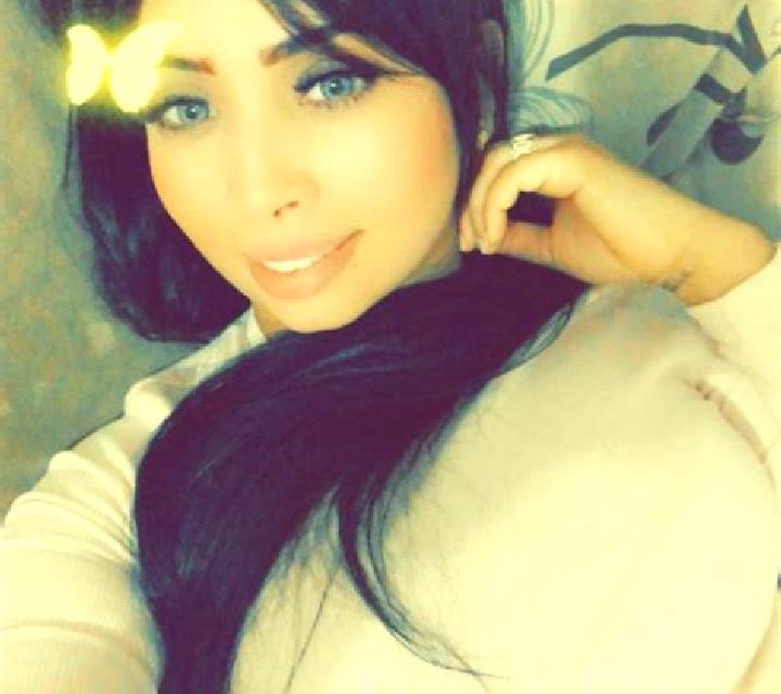 Sofía, 27, acompañante pelirroja de ojos marrones y etnia mezcla basada en Simbakoro. Ofrece Striptease, GFE (Experiencia de novia), Dominación, Fetiche. Dis...