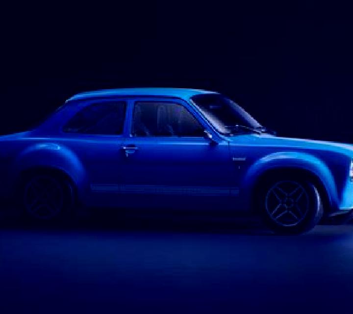 Valentina, 38, acompañante pelirroja de ojos grises y etnia mediterránea basada en Francofonte. Ofrece Experiencia de novia, BDSM, Griego (anal), 69, Tríos /...