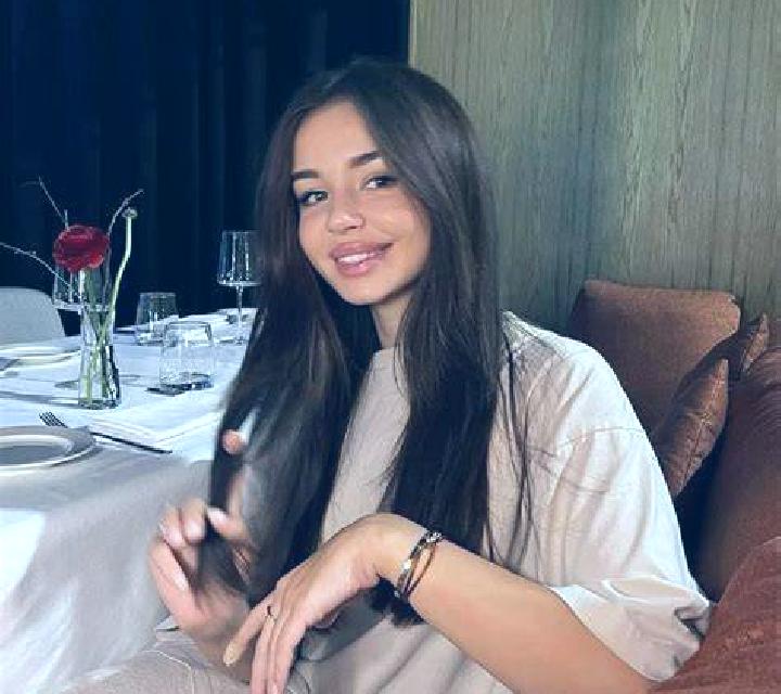 Valeria, 29 — Escort en Cassis, Francia