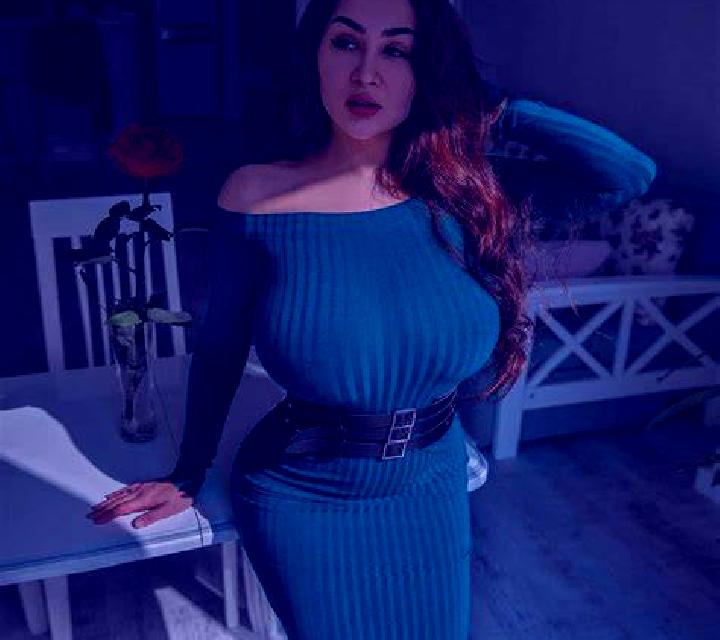 Vega, 35, acompañante rubia de ojos grises y etnia negra basada en Sarrat. Ofrece Tantra, Cita de cena, Chica de fiesta, Masaje erótico, Experiencia de novia...