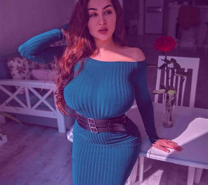 Vega, 38, acompañante morena de ojos avellana y etnia negra basada en Lebedinovka. Ofrece Tríos / dúos, Fetiche, 69, Experiencia de novia. Disponible en domi...