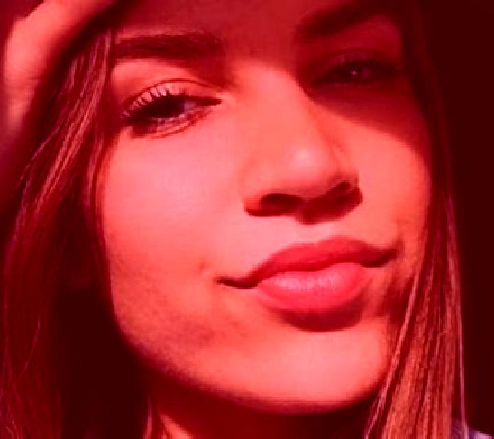 Verónica, 21 — Escort en Business Bay, Emiratos Árabes Unidos