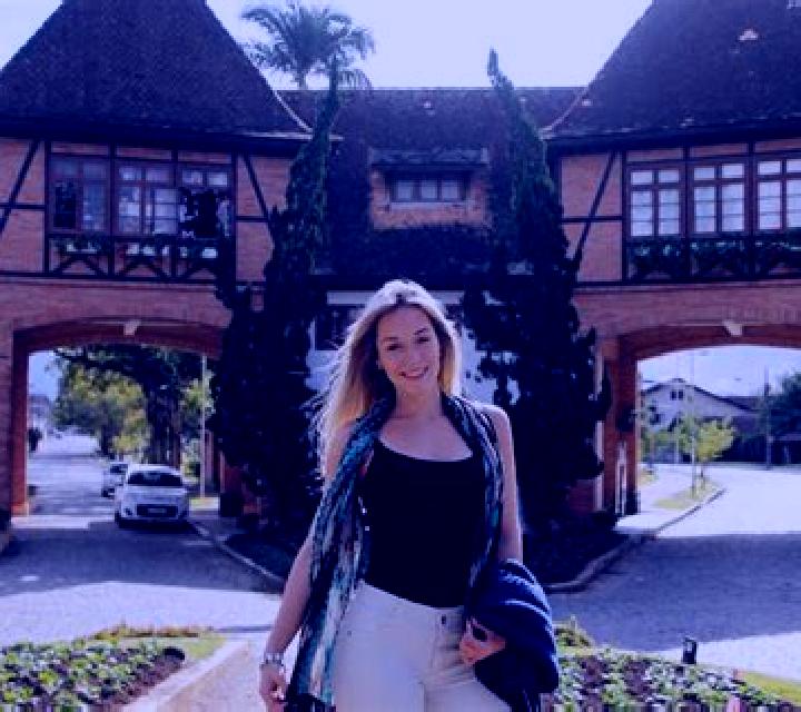 Zara, 37 — Escort en Nea Sinopi, Grecia